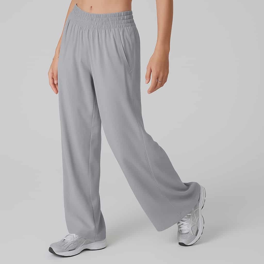 NWT Vuori Villa Wideleg Pants in Glacier, Small
